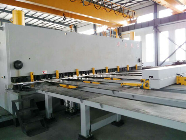 青岛伟立达自动上料剪切生产线