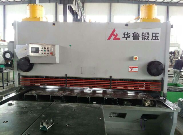 QC11X-12*2500使用现场（普通送料）